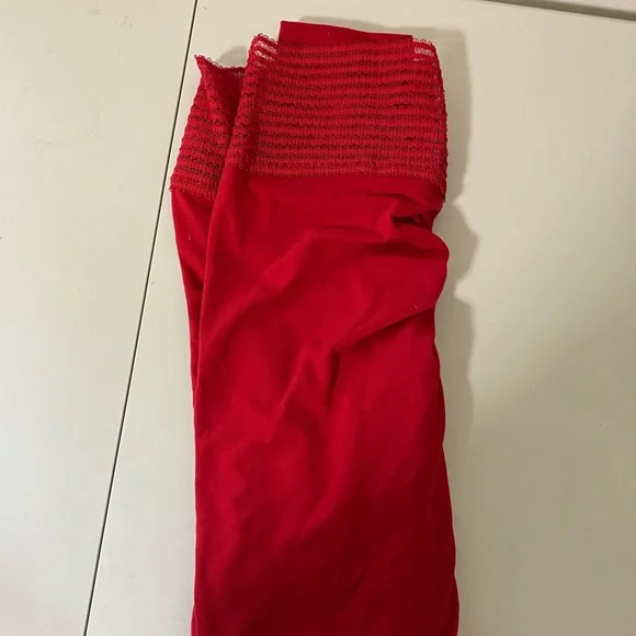 Cute Booty Basic - small - Picture 1 of 3